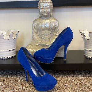 Blue Suede Pumps